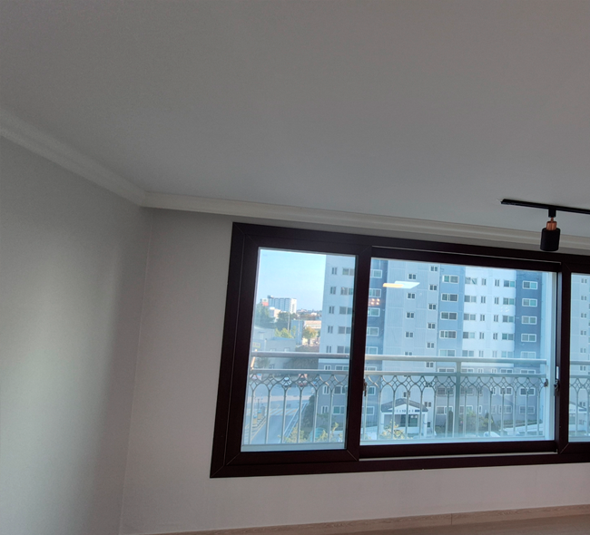 벽면 복구 작업